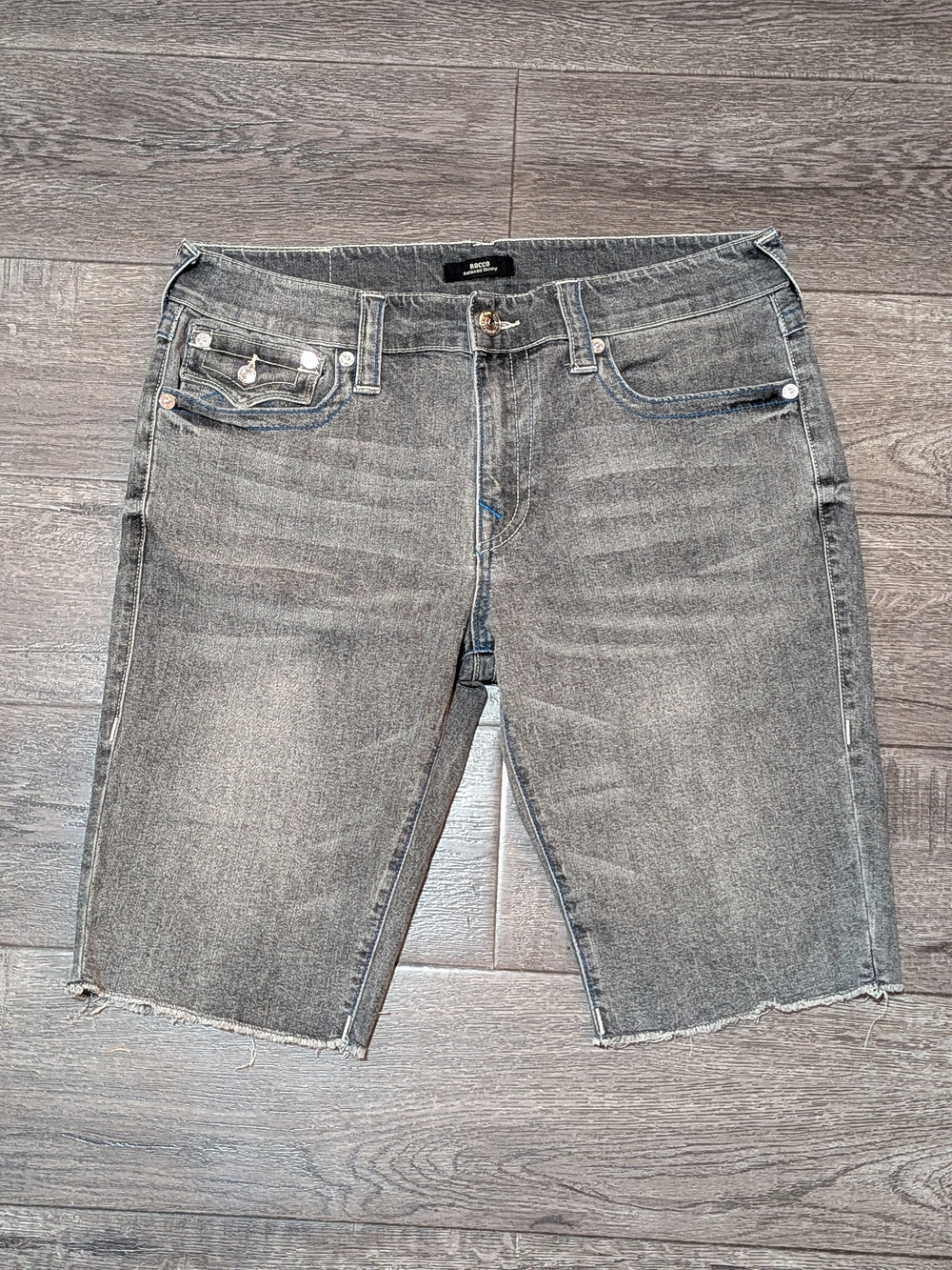 True Religion Rocco Relaxed Skinny Denim Shorts Men's 34 Grey Flap Pocket Fray